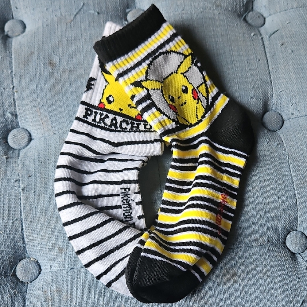 🌟3/$25🌟 Pikachu Striped Black and Yellow Socks